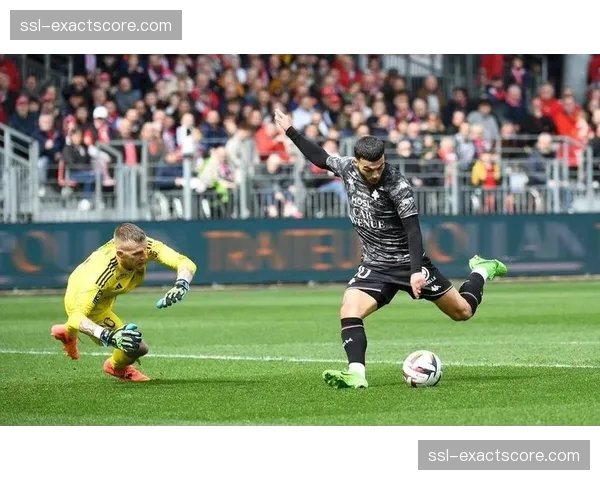 持续的低迷：深入梅斯俱乐部内部，探寻其长期陷于保级战的原因