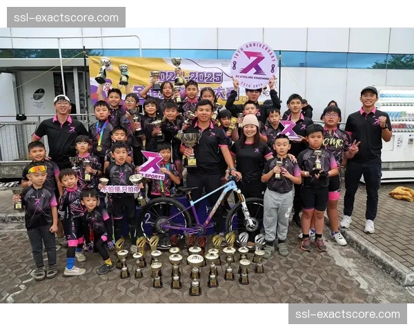 香港R3单车队教练郑泽诚辞去全职工作，专注带队征战2026年中国山地车公开赛多站赛事